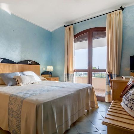 Hotel Villa Del Mare Solanas Solanas  Dış mekan fotoğraf