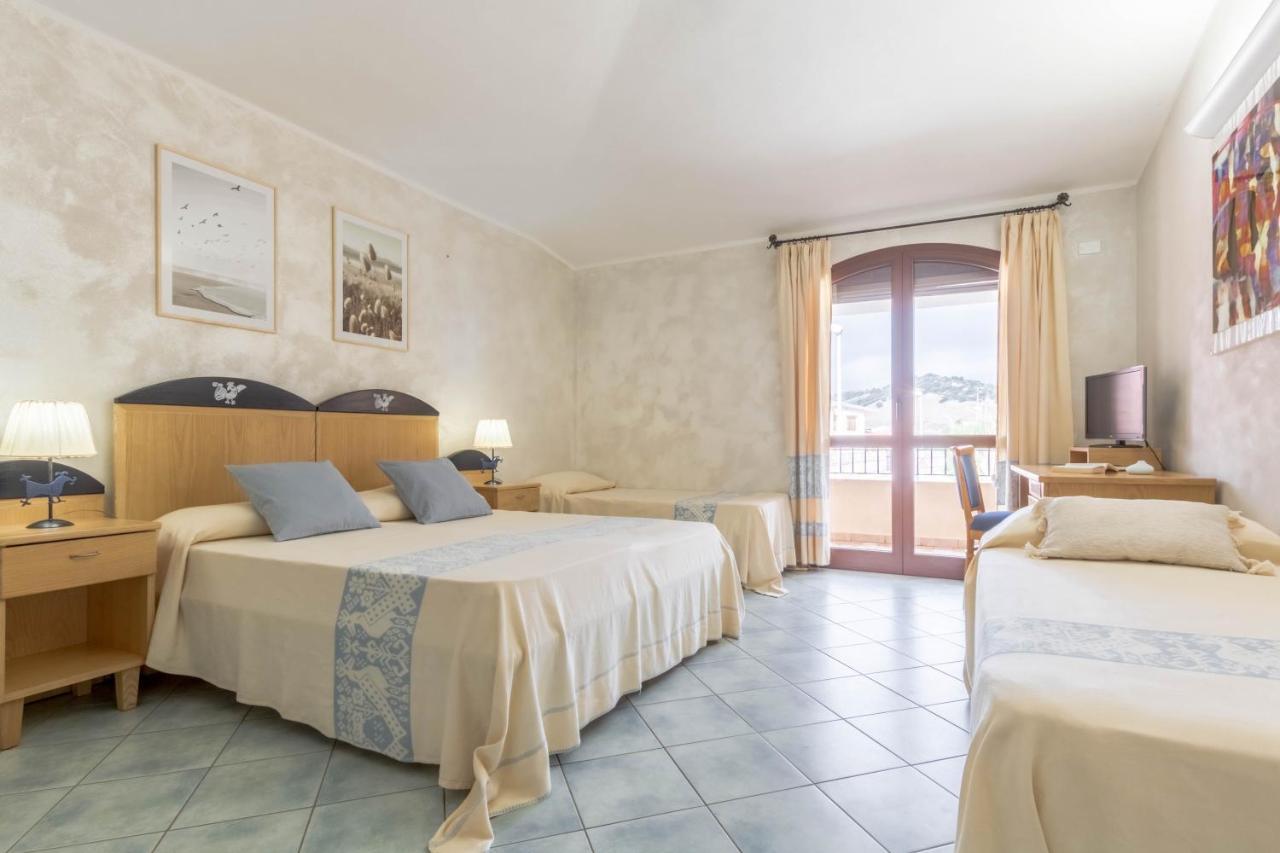 Hotel Villa Del Mare Solanas Solanas  Dış mekan fotoğraf