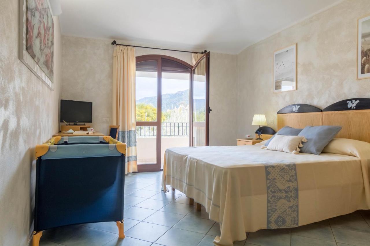 Hotel Villa Del Mare Solanas Solanas  Dış mekan fotoğraf